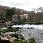 A Casa Da Moreira - En Ponte Maceira 펜션 *